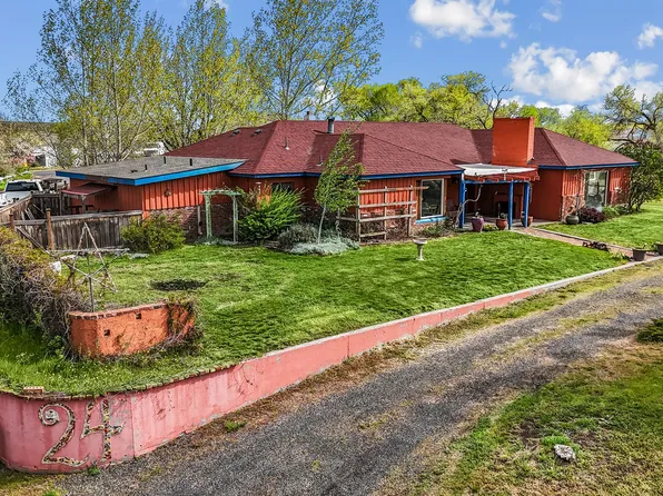 24 NE Mount Hebron Dr, Pendleton, OR 97801