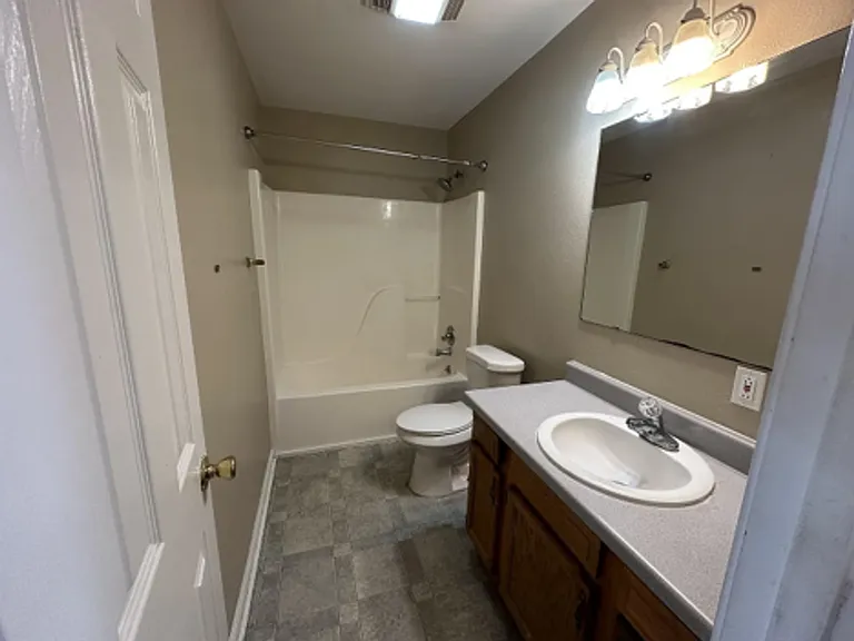816 Link Rd — Photo 6