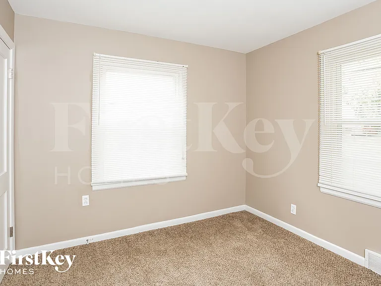 1290 Washington St — Photo 12