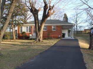 211 Hillcrest Dr E, Springfield, TN 37172