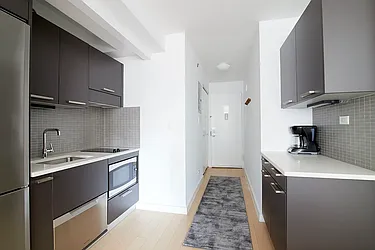 Rented by Manhattan Realty Group