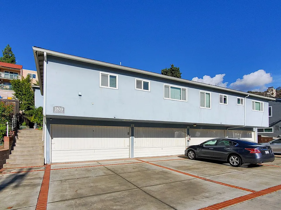 1809 Oakwood Ave #5