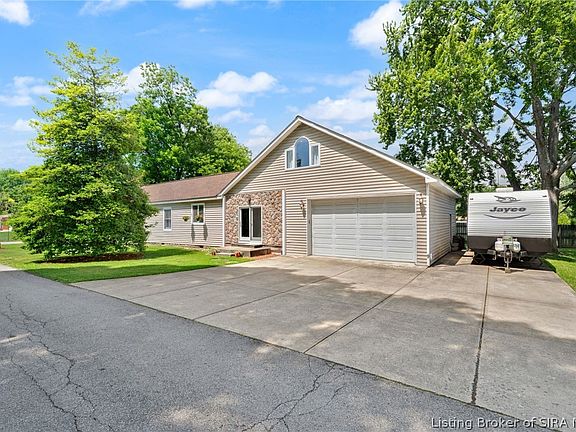 4th image of 802 N McKinley Avenue