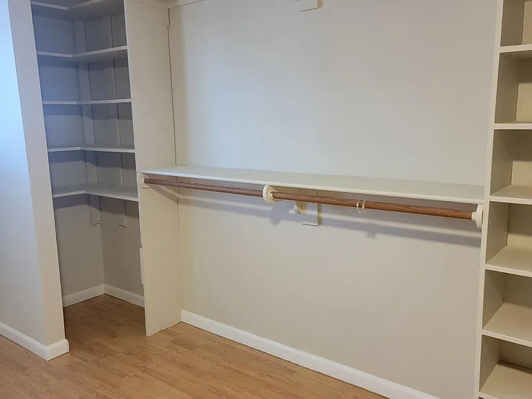1650 Belcastro St #GUEST HOUSE — Photo 12