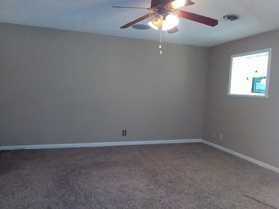 3rd image of 3073 Woody Ln
