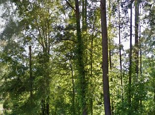 3 Valley Lake Dr, Gadsden, AL 35907