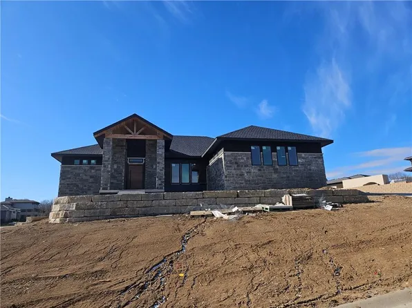 9410 Deer Run St, Lenexa, KS 66220