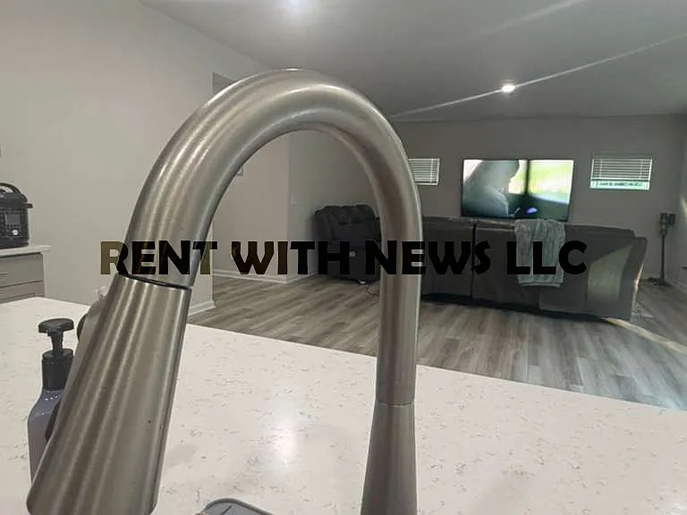 713 Riguard Way — Photo 8