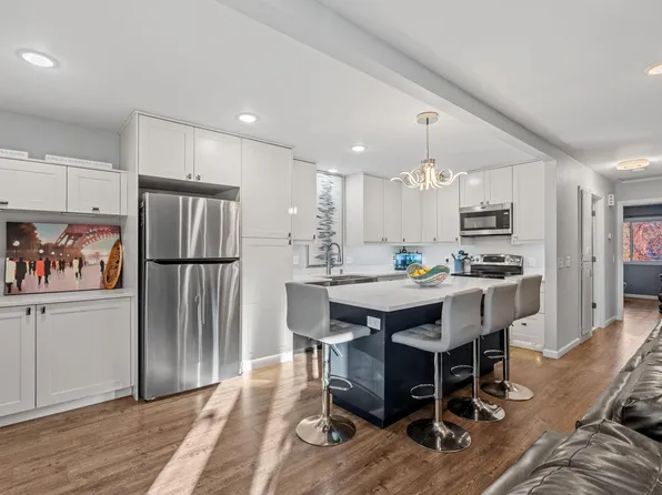 7073 Unity Ave N, Brooklyn Center, MN 55429