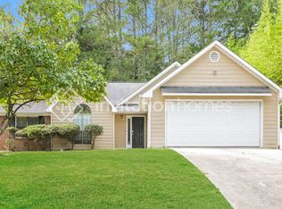 3074 Wildflower Ln, Snellville, GA 30039