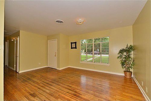 2nd image of 511 Cicero Dr