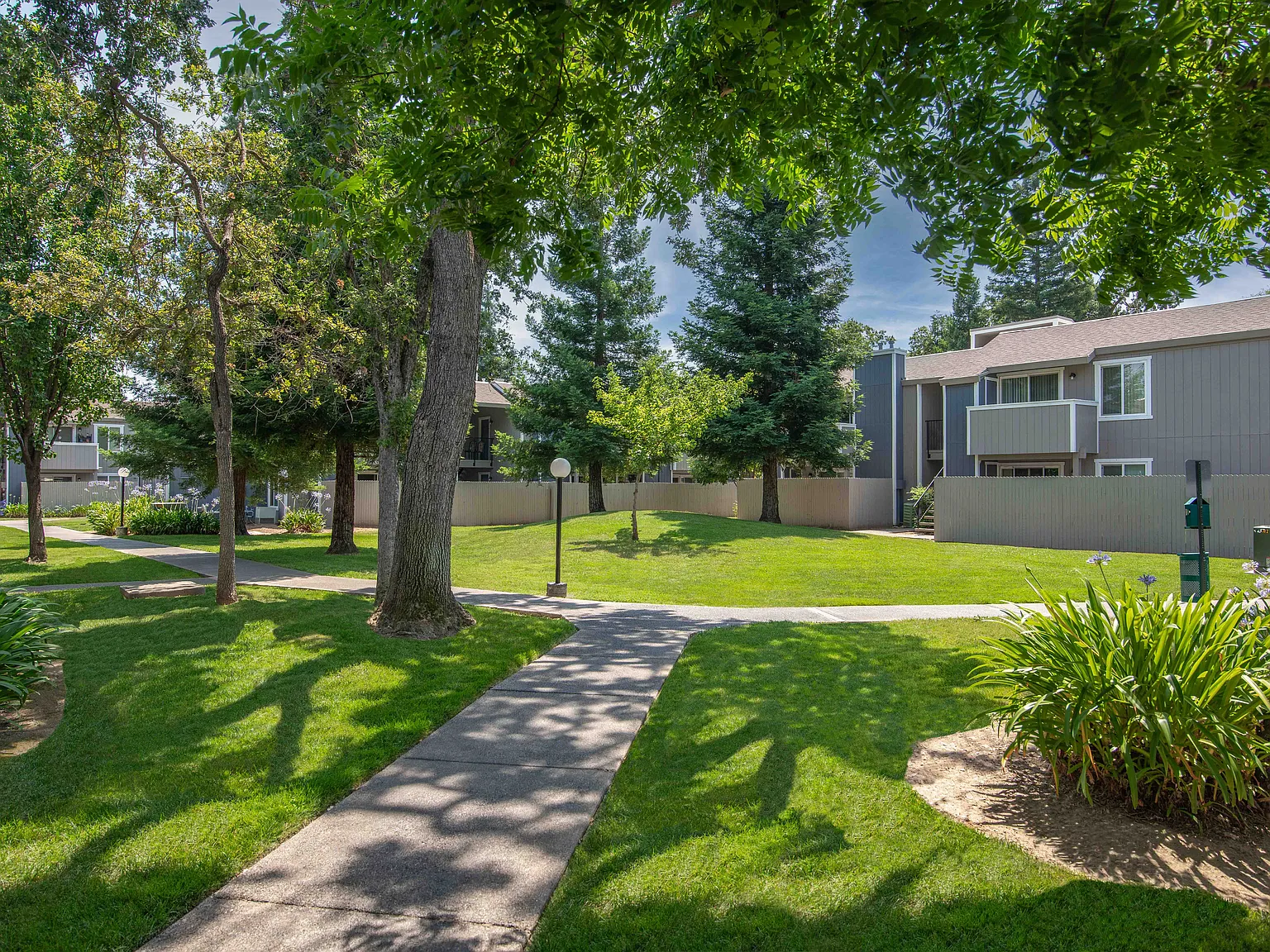Willow Grove Apartments — Photo 2