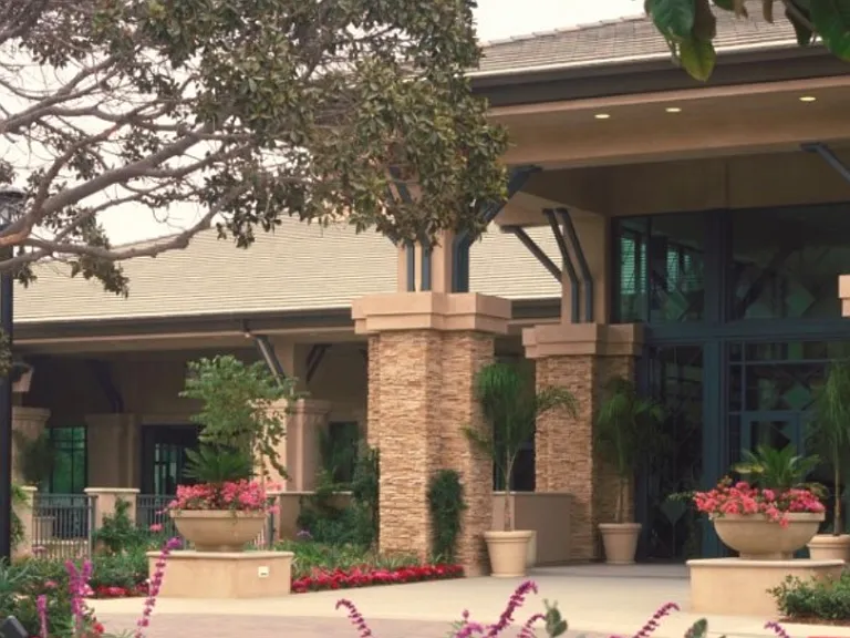 Benefits of living in the Playa Vista community: The Centerpointe Club (gym, pools, rentable meeting rooms +)