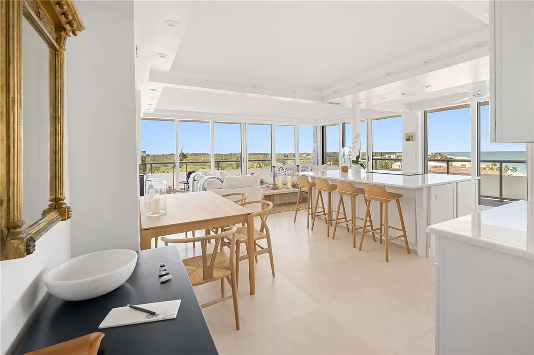 2 bed, 1100 sqft, $7,500 — Photo 3