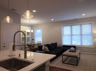 1441 W Grand Ave, Chicago, IL