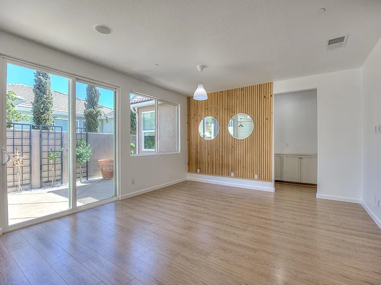 1511 N Encoure Way — Photo 10