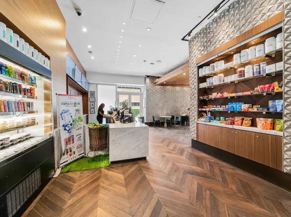 605 West 42nd Street image 22 of 28