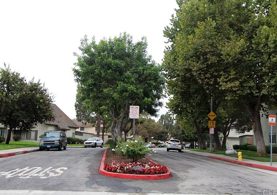 1st image of 9863 Karmont Ave