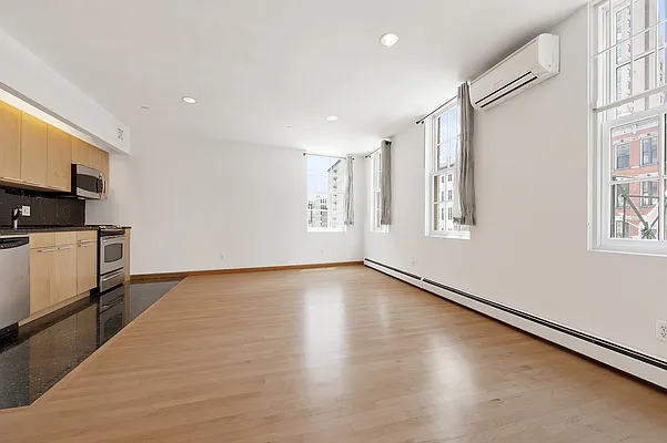 Rented by Nest Seekers International | media 12