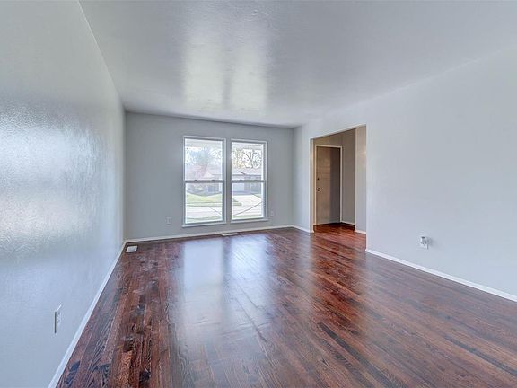 4th image of 11961 Cato Dr