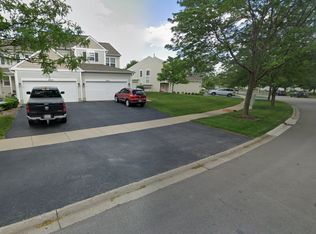 2914 Rutland Cir, Naperville, IL 60564