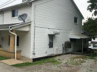 22 Hemlock St, Ellsworth, PA 15331