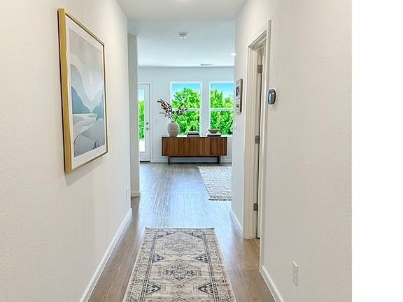2nd image of 3012 Campeiro Ave
