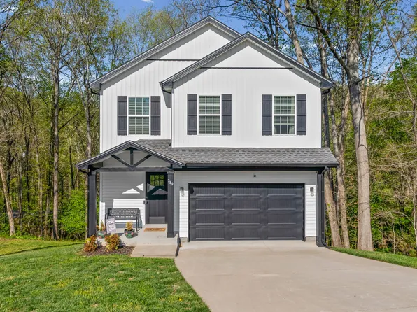 589 Briarwood Dr, Clarksville, TN 37040