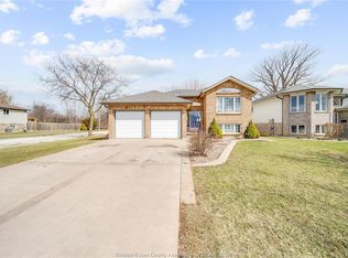 2704 Cappelletto Rd, Windsor, ON N8W5M9