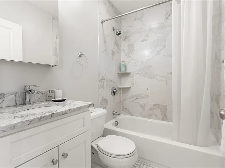 62 W Cedar St #3 — Photo 14