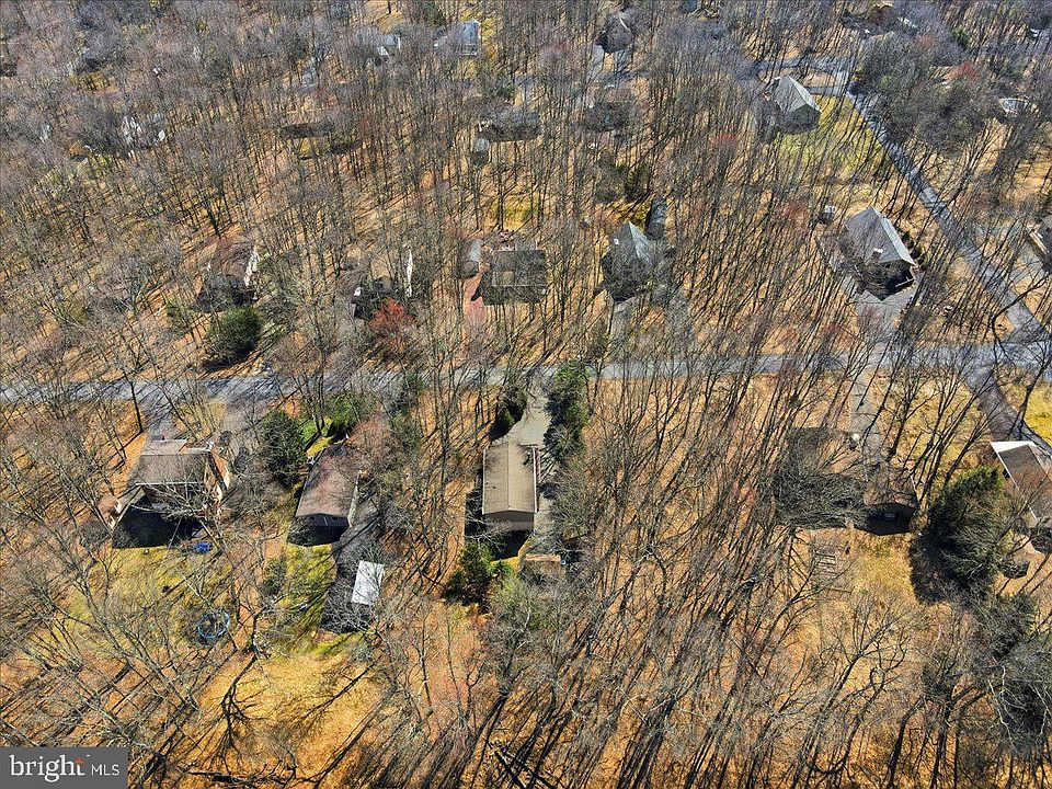 2nd image of 53 Spencer Ln
