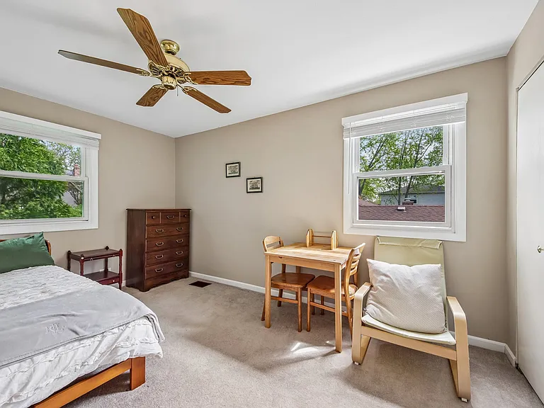 1111 Sara Ln — Photo 21