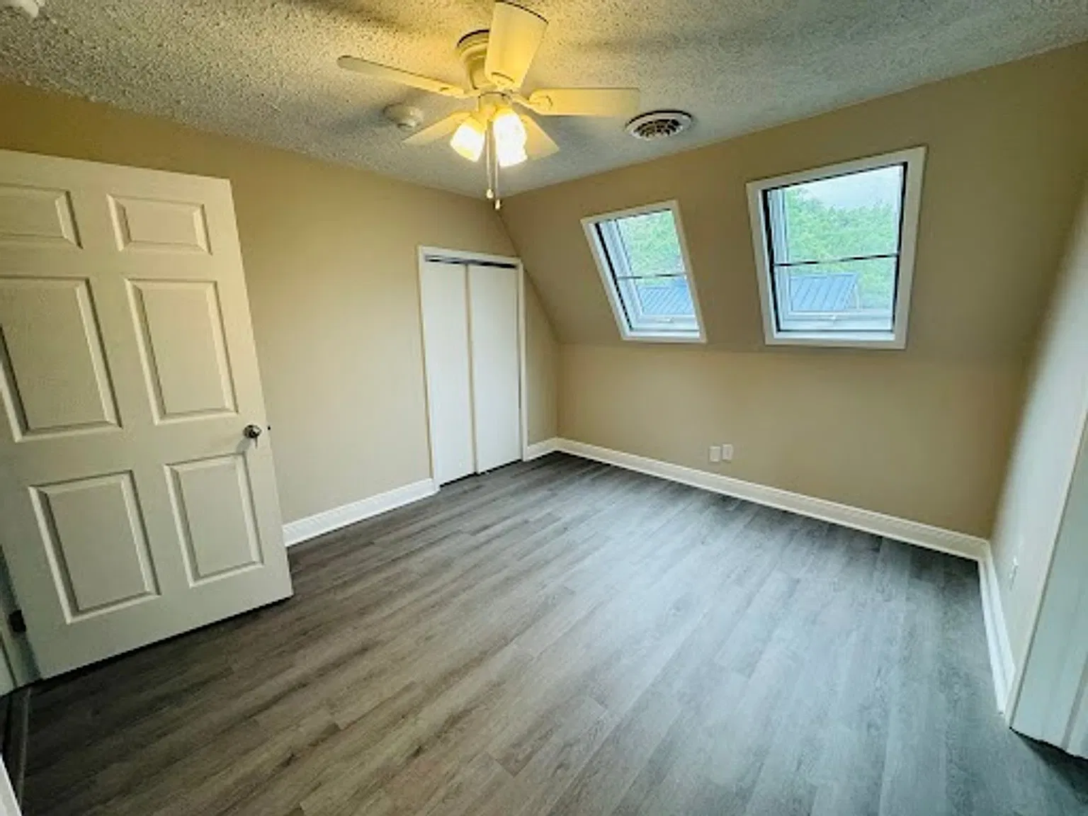 363 Mansion St — Photo 4