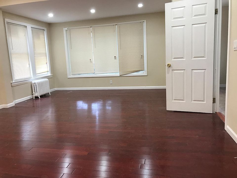 1st image of 8925 Lyman St