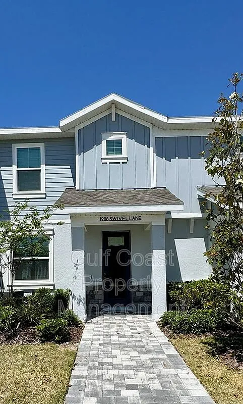 3 bed, 2.5 bath, 1706 sqft, $3,100 — Photo 1