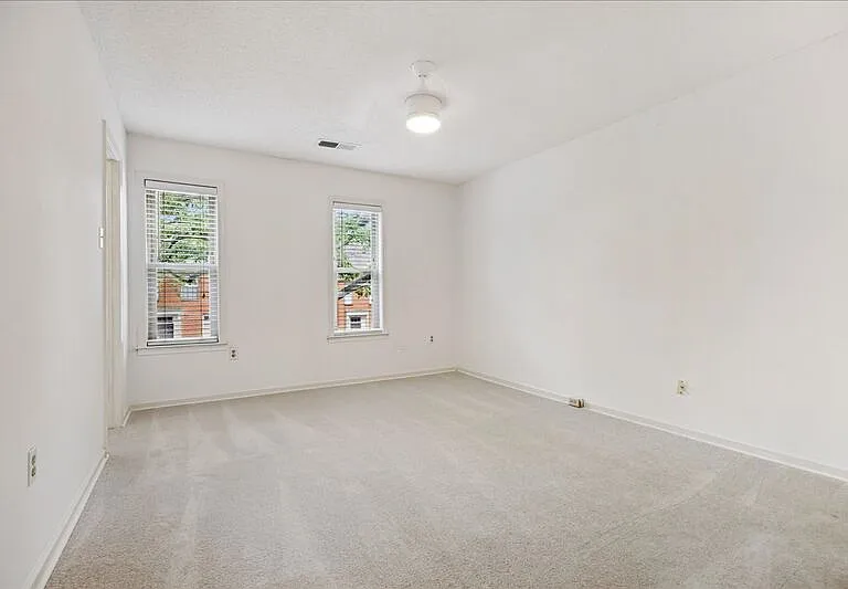 1694 Belvedere Ct — Photo 17