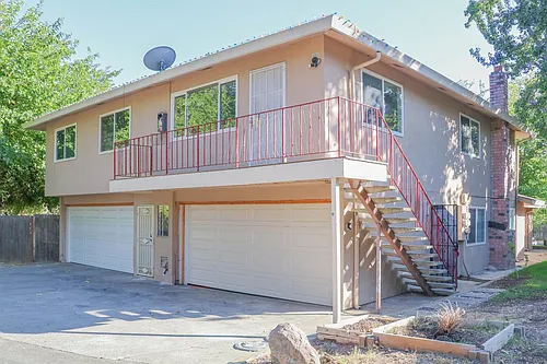 5556 Keoncrest Cir #4 Photo 1