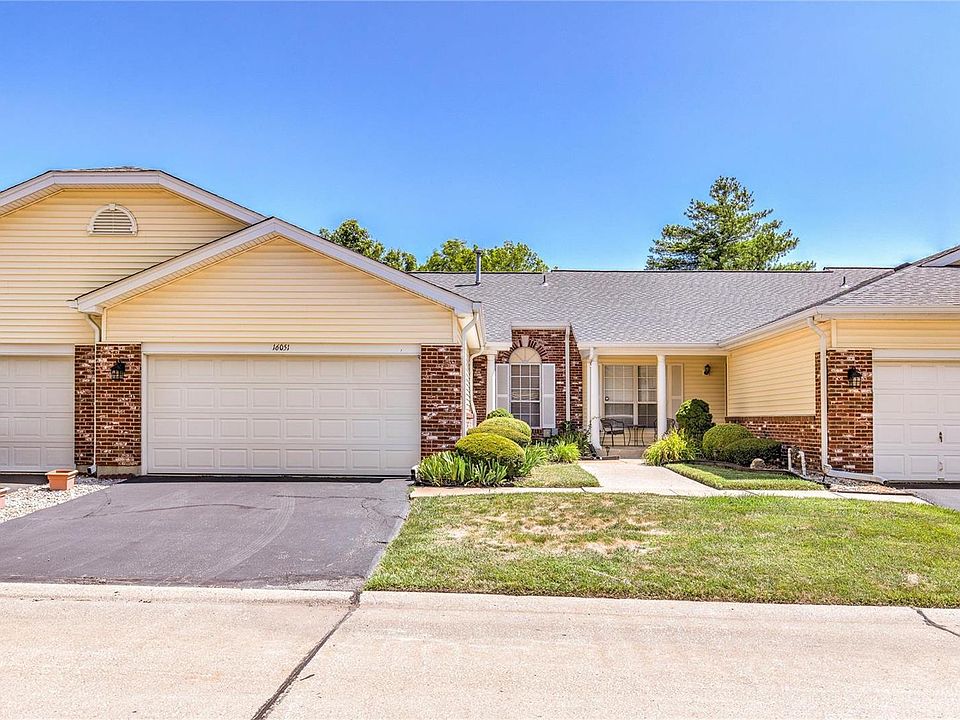 16051 Rose Wreath Ln Florissant Mo 63034 Zillow