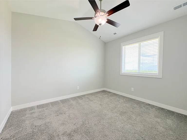 5110 NW 15th St — Photo 16