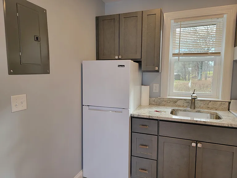 182 Sea St #4 — Photo 7