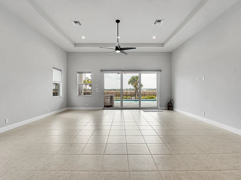 12582 Nautilus Cir — Photo 6