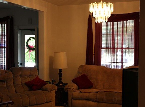 2nd image of 651 4th St