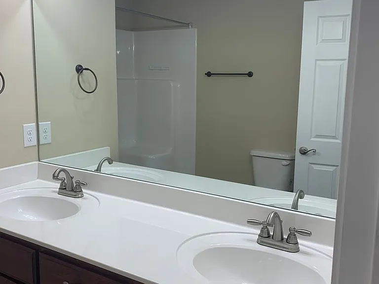 379 Hendrixson Dr — Photo 8
