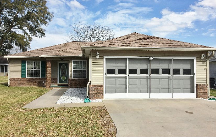 1st image of 410 SE Rosewood Cir