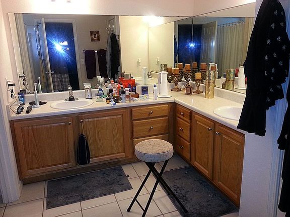 5th image of 2412 La Lar Ln