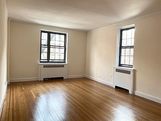 1st image of 212 W 22nd St APT 3C