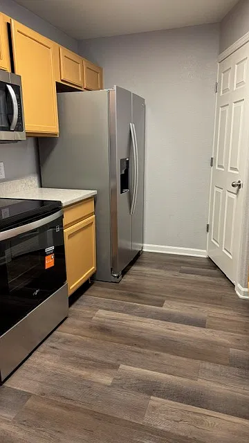 2 bed, 1026 sqft, $2,050 — Photo 3