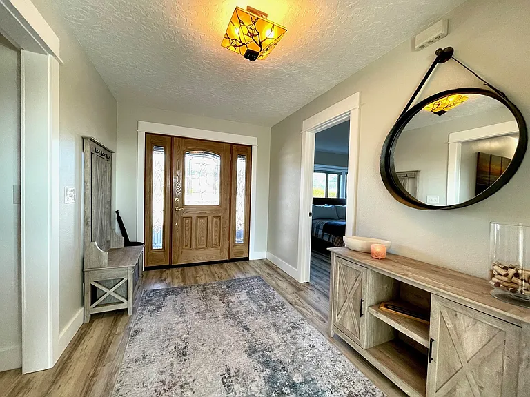 NW Oceania Dr — Photo 6