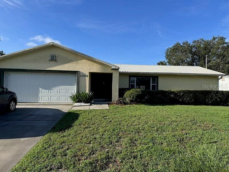 1st image of 1304 Highland Cir