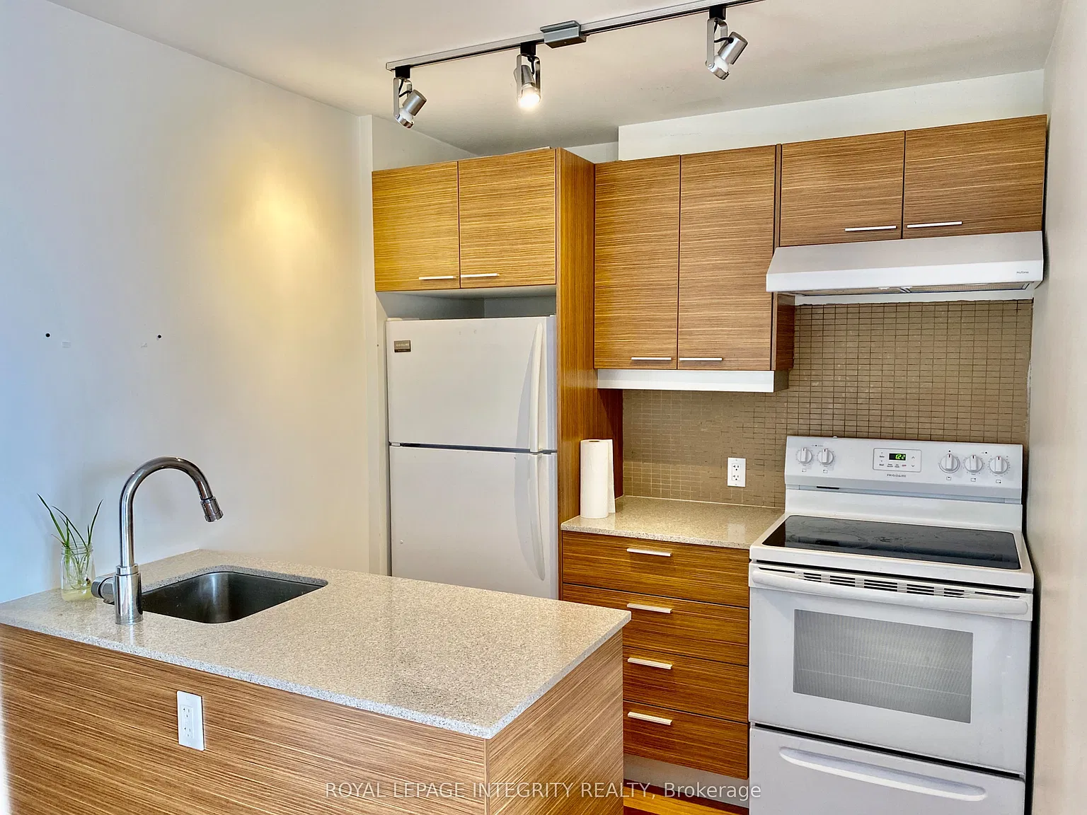 2 bed, $2,495 — Photo 2